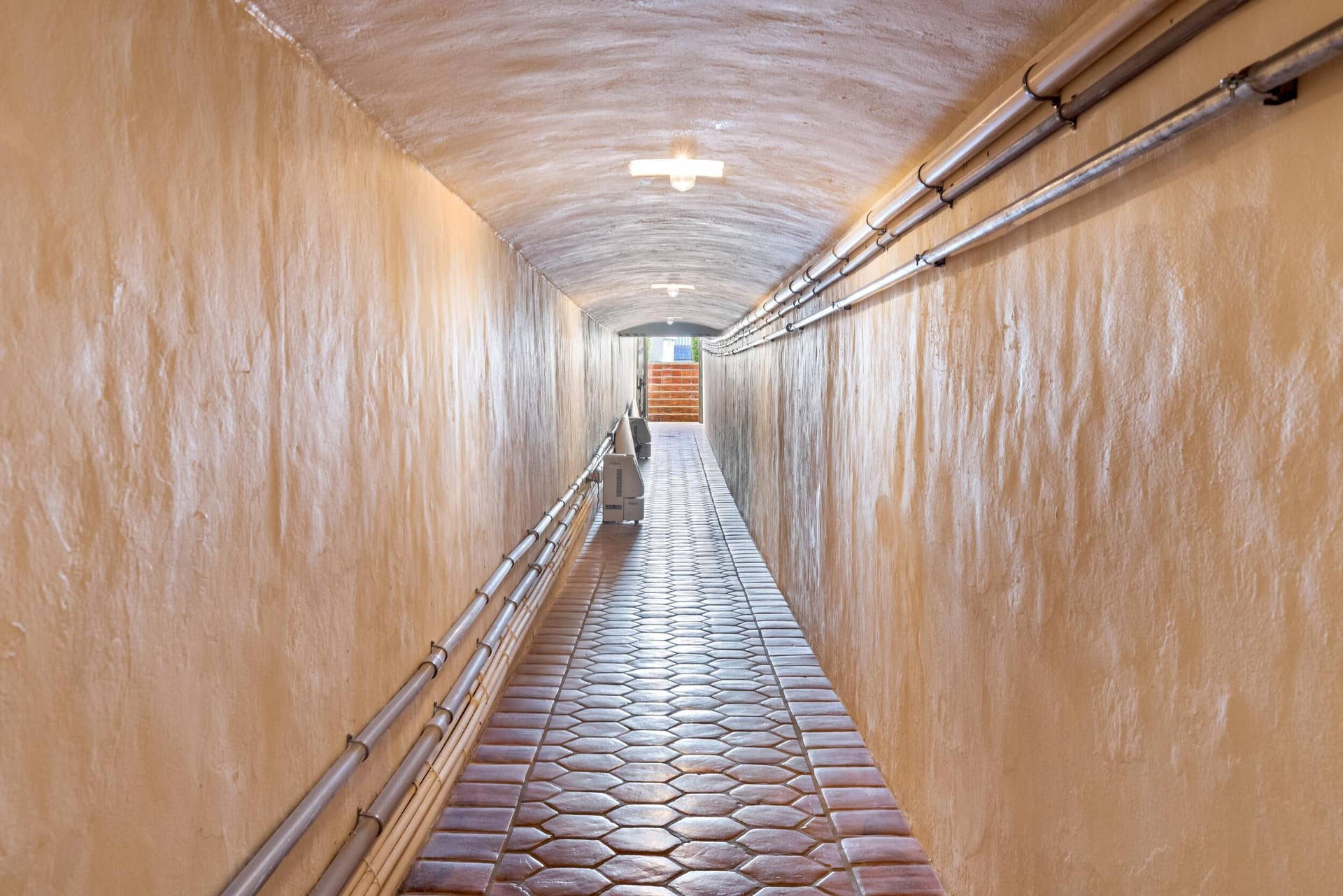 920 S Ocean Boulevard, Palm Beach, FL 33480 Tunnel
