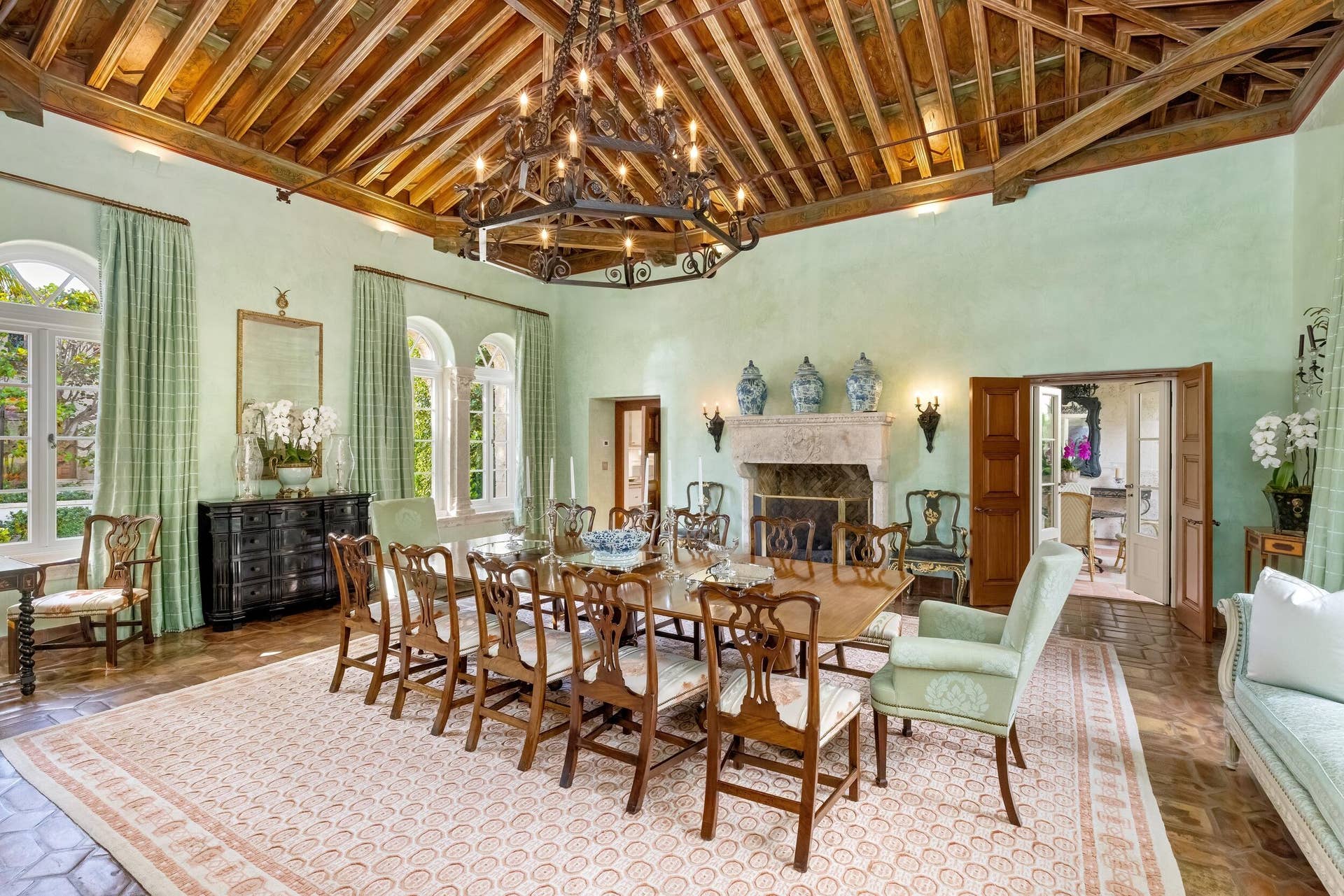 920 S Ocean Boulevard, Palm Beach, FL 33480 Dining