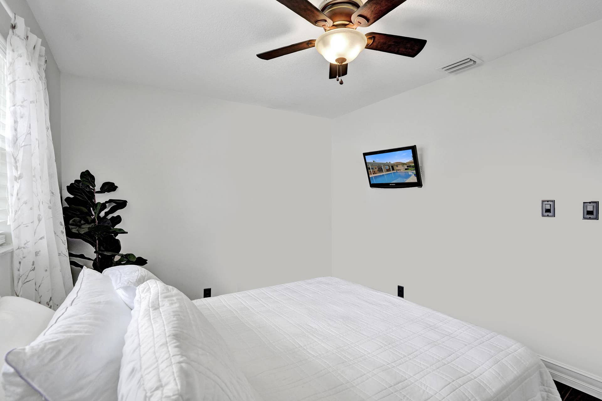 12072 NW 27TH Drive, Coral Springs, FL 33065 2nd bedroom- (safe digitally removed from photo)