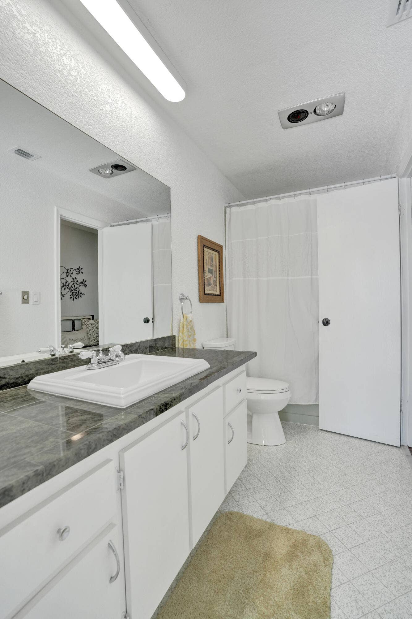12072 NW 27TH Drive, Coral Springs, FL 33065 Guest/Cabana bath shower/ tub combo