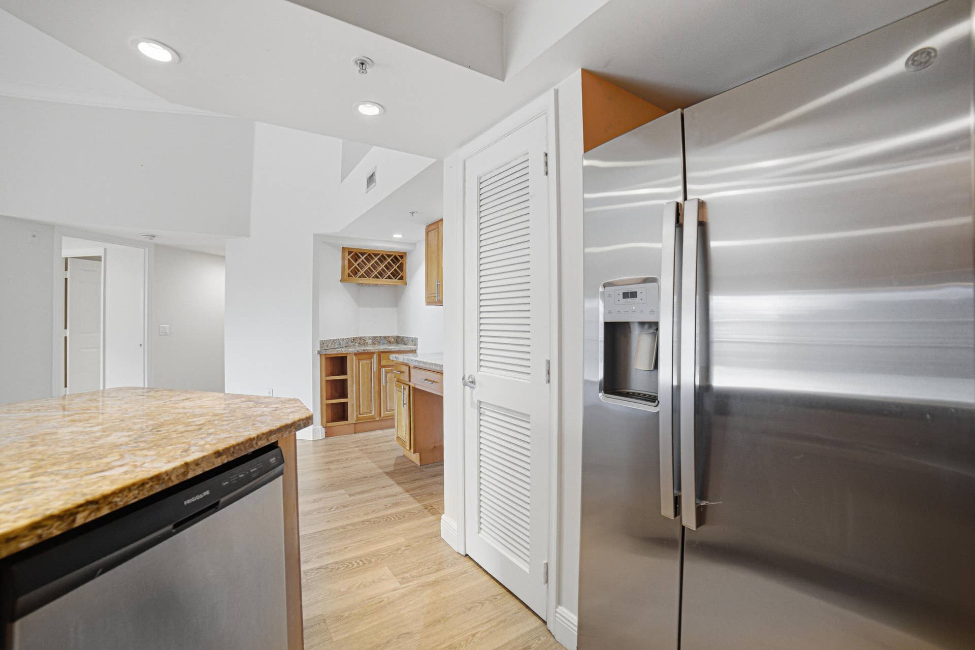 2009 SE 10TH Avenue, #309, Fort Lauderdale, FL 33316 Kitchen-E