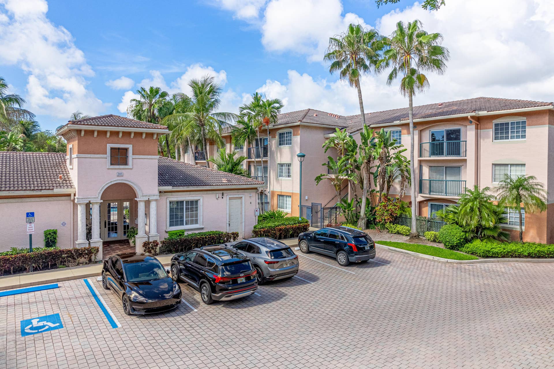 2009 SE 10TH Avenue, #309, Fort Lauderdale, FL 33316 Front Building-B