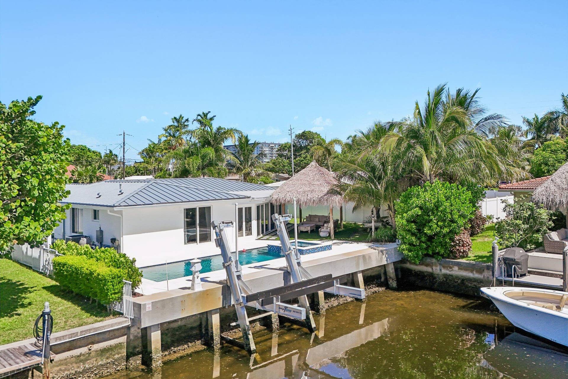 511 SE 9TH Avenue, Pompano Beach, FL 33060 70-web-or-mls-SE 9th Ave-S1208-068