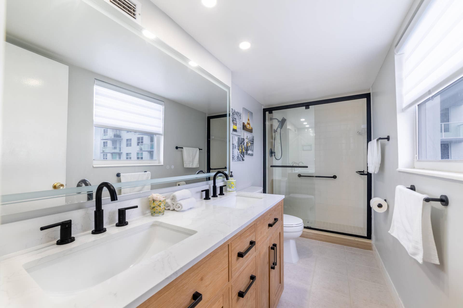 Ensuite Primary Bathroom