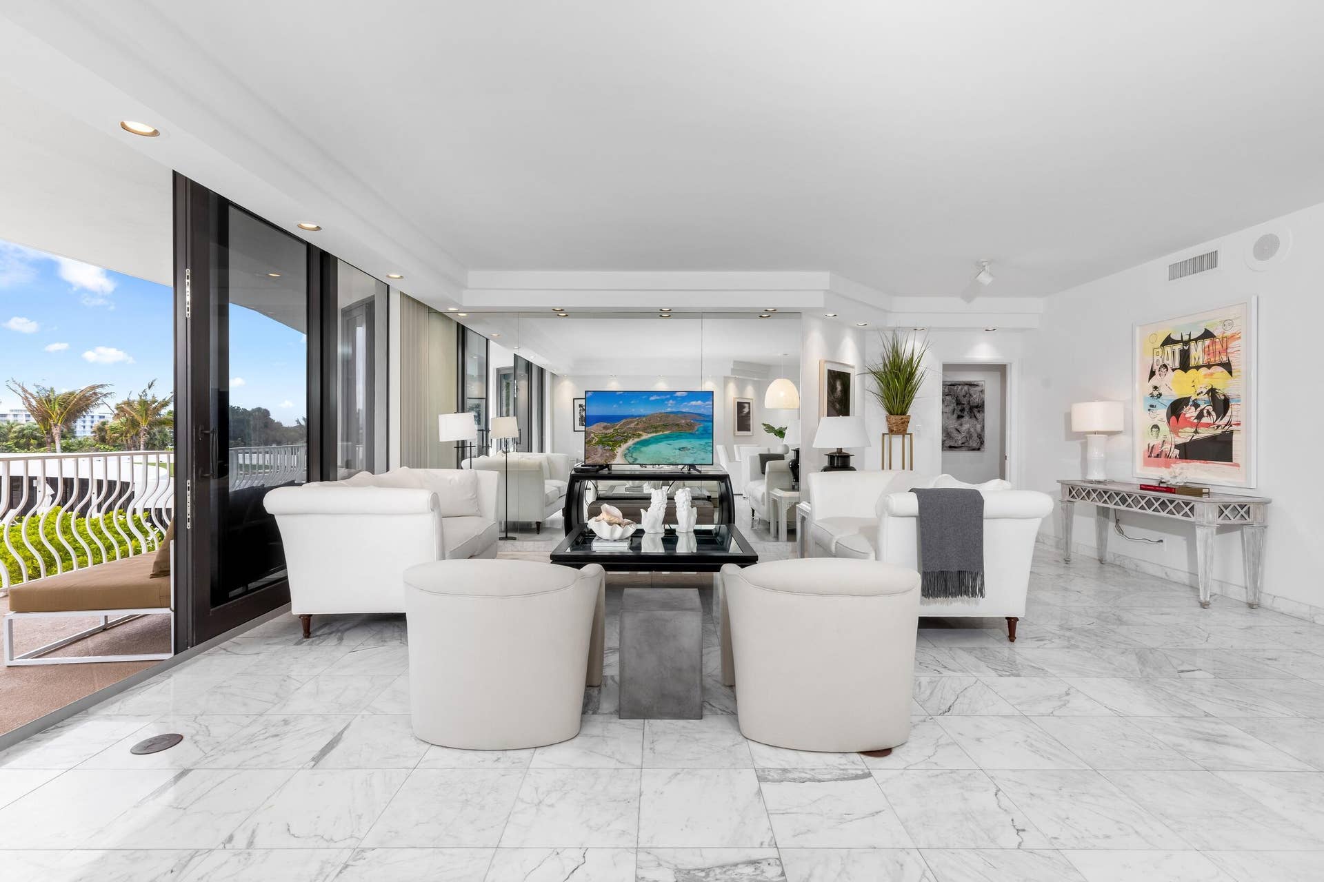 2000 S Ocean Boulevard, #107n, Palm Beach, FL 33480 Living Area