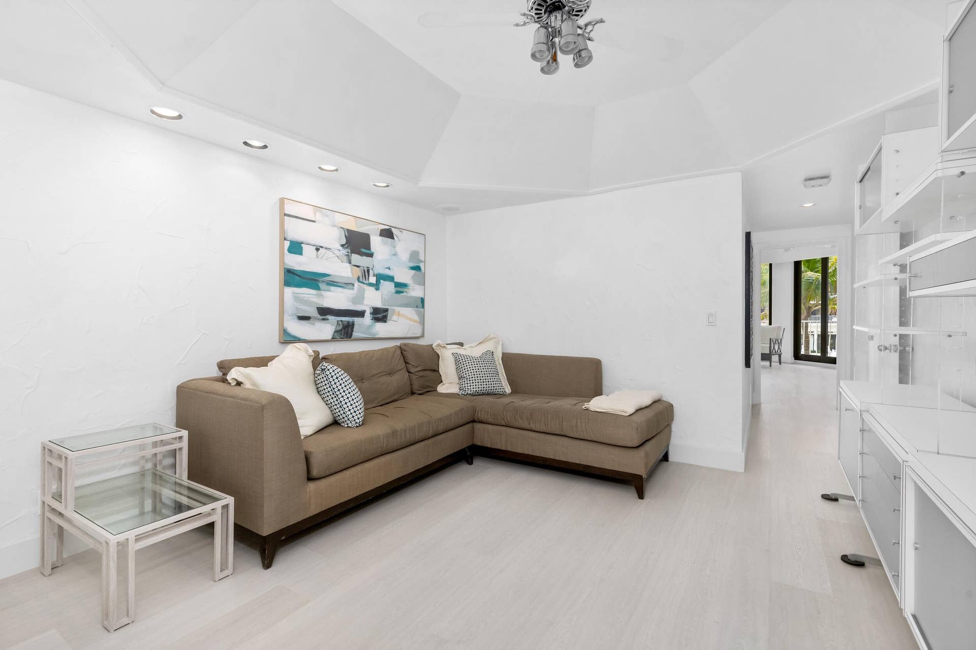 2000 S Ocean Boulevard, #107n, Palm Beach, FL 33480 Den