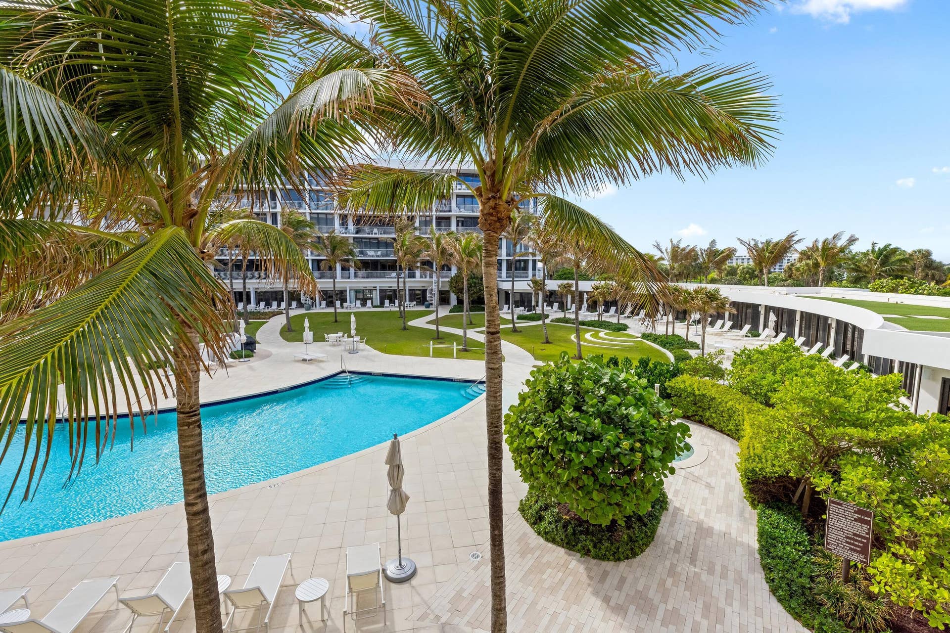 2000 S Ocean Boulevard, #107n, Palm Beach, FL 33480 Balcony View