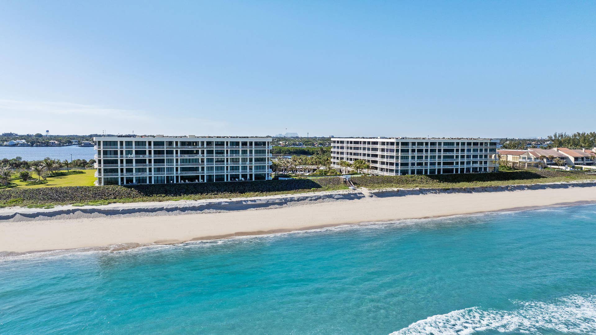 2000 S Ocean Boulevard, #107n, Palm Beach, FL 33480 Sloans Curve