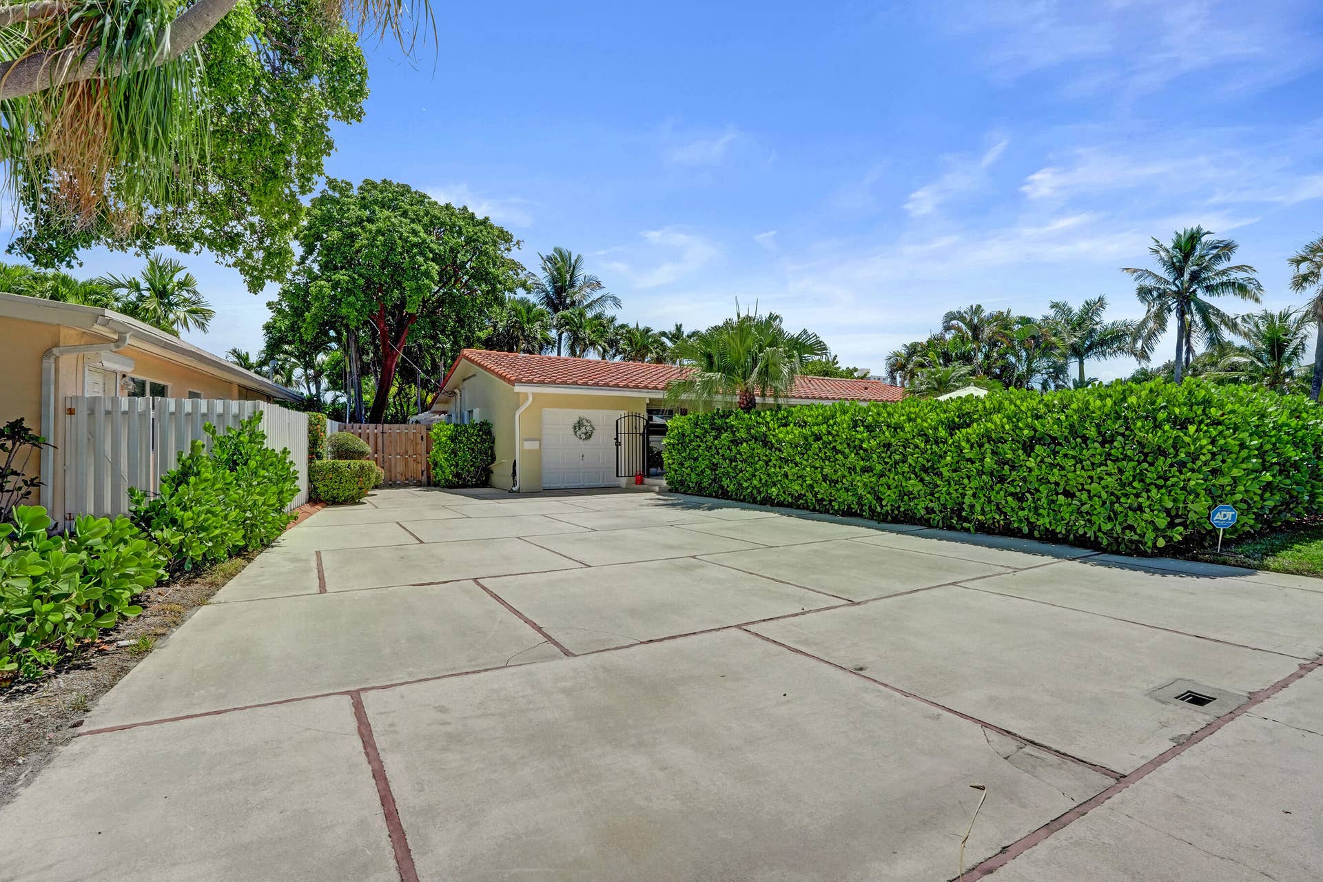 1900 N RIVERSIDE Drive, Pompano Beach, FL 33062 DSC01260