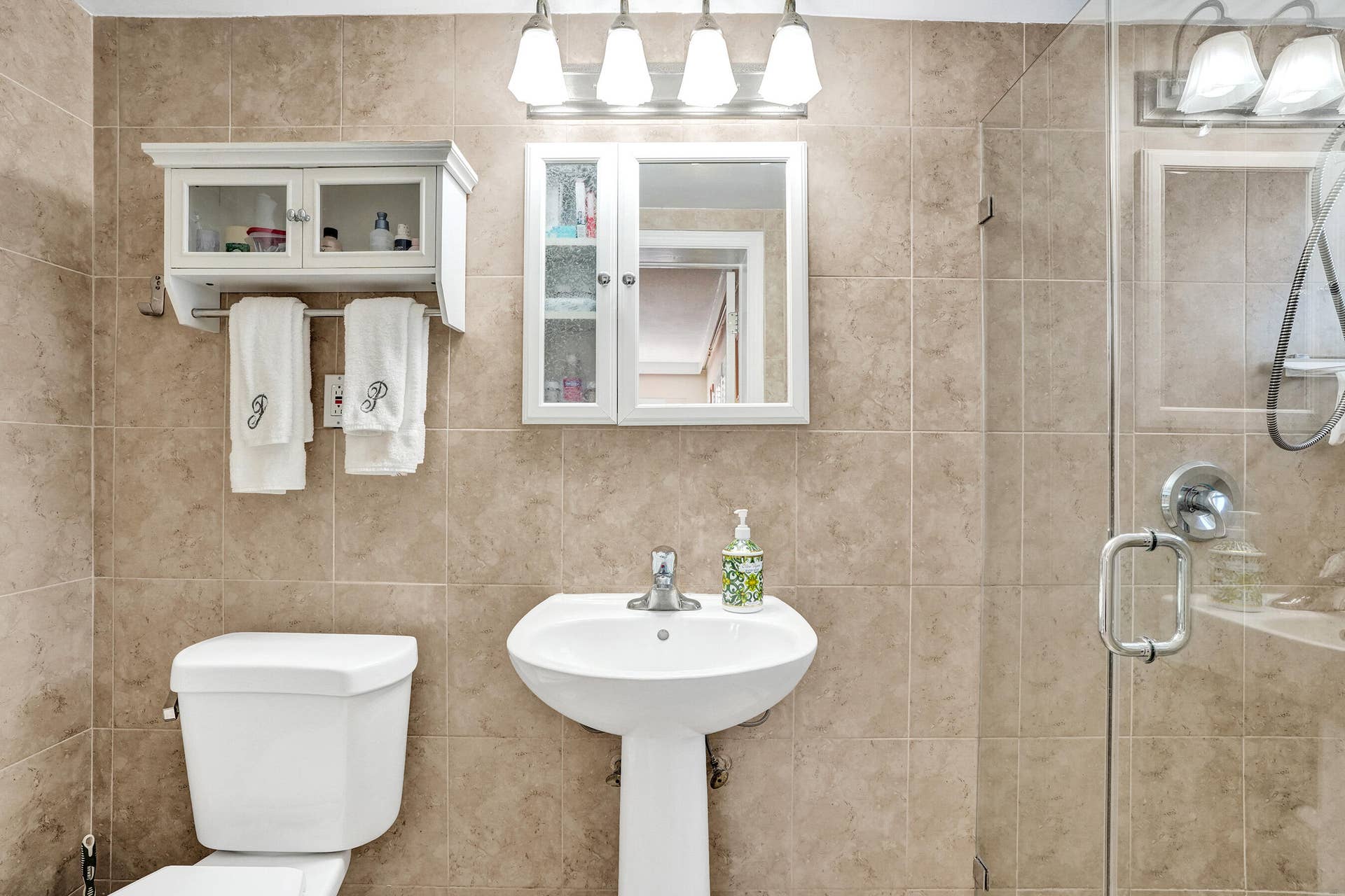 1900 N RIVERSIDE Drive, Pompano Beach, FL 33062 DSC01068