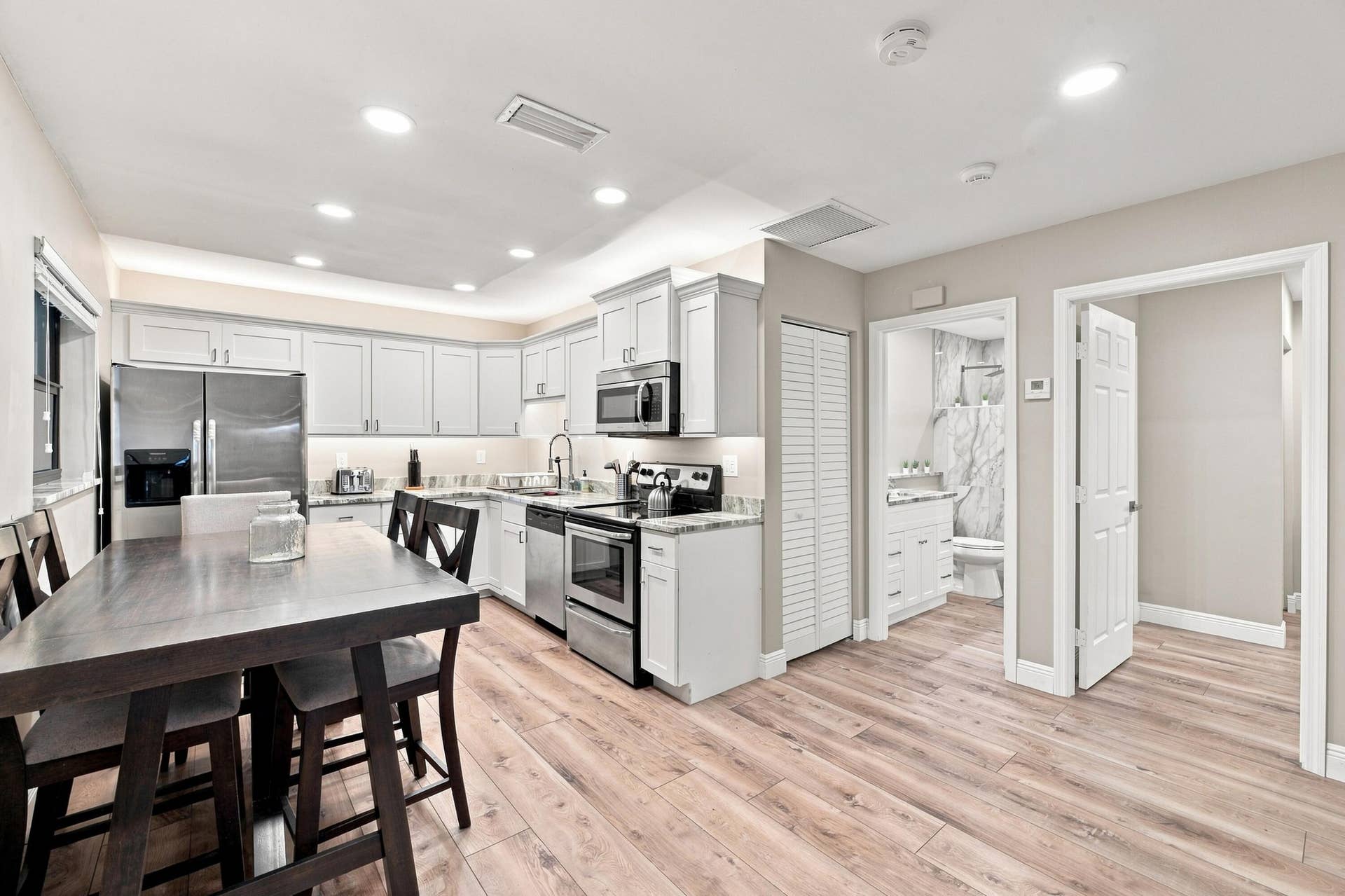 13155 Southfields Road, Wellington, FL 33414 086-058-DSC 0495-4200x2798