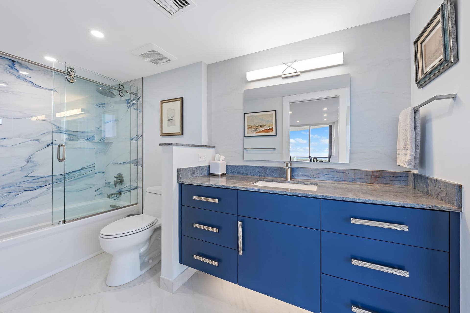 100 LAKESHORE Drive, #2151, North Palm Beach, FL 33408 Third Bathroom
