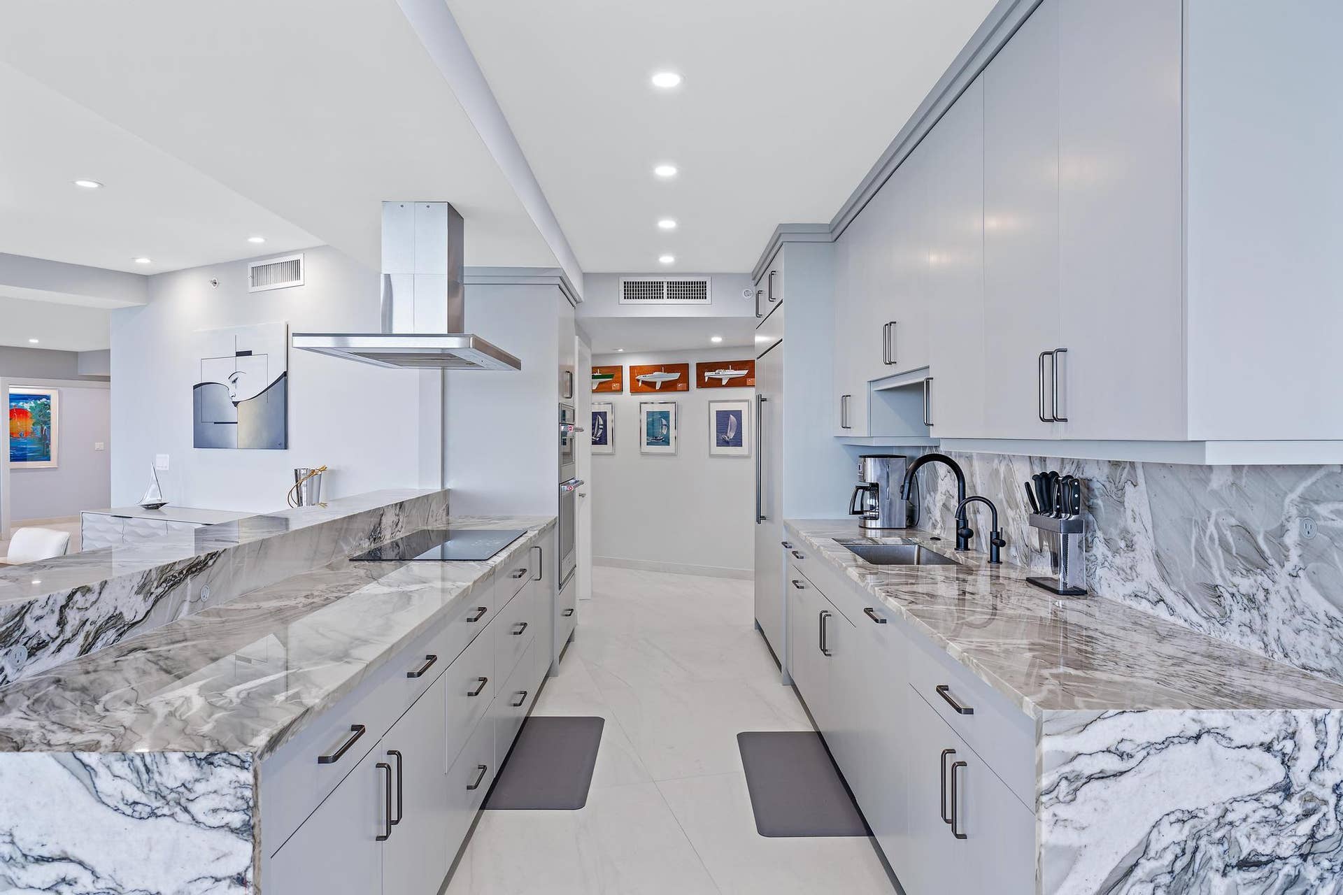 100 LAKESHORE Drive, #2151, North Palm Beach, FL 33408 Kitchen