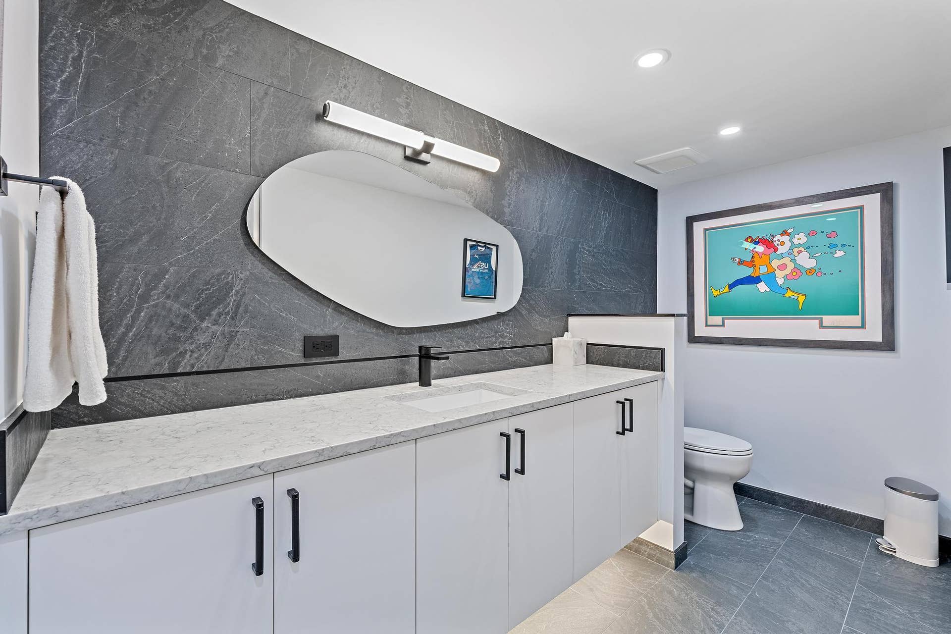100 LAKESHORE Drive, #2151, North Palm Beach, FL 33408 Powder Bath