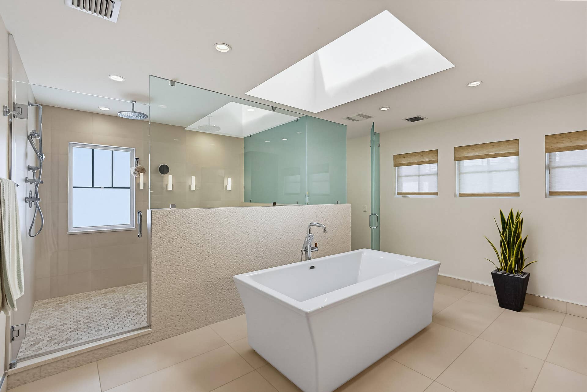 738 MIDDLE RIVER Drive, Fort Lauderdale, FL 33304 738 TK 22