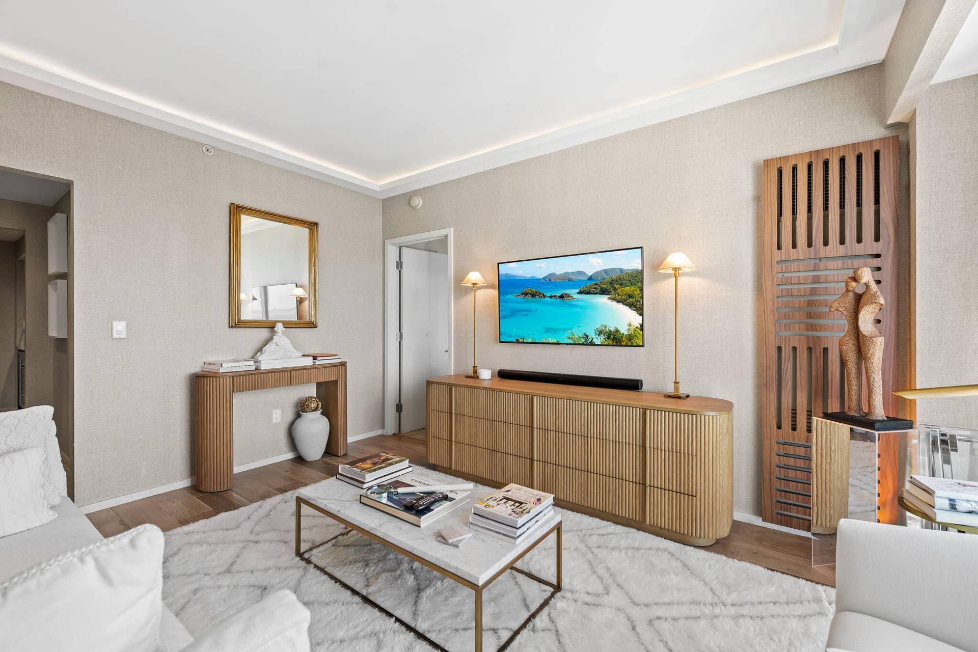 551 N FORT LAUDERDALE BEACH Boulevard, #R1801, Fort Lauderdale, FL 33304 Recessed perimeter lighting, wood-finish flooring, and crown molding