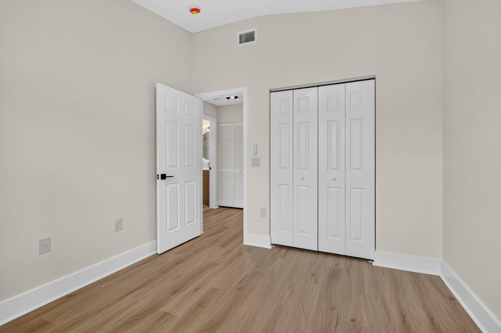 3496 BRIAR BAY Boulevard, #206, West Palm Beach, FL 33411 Room # 3