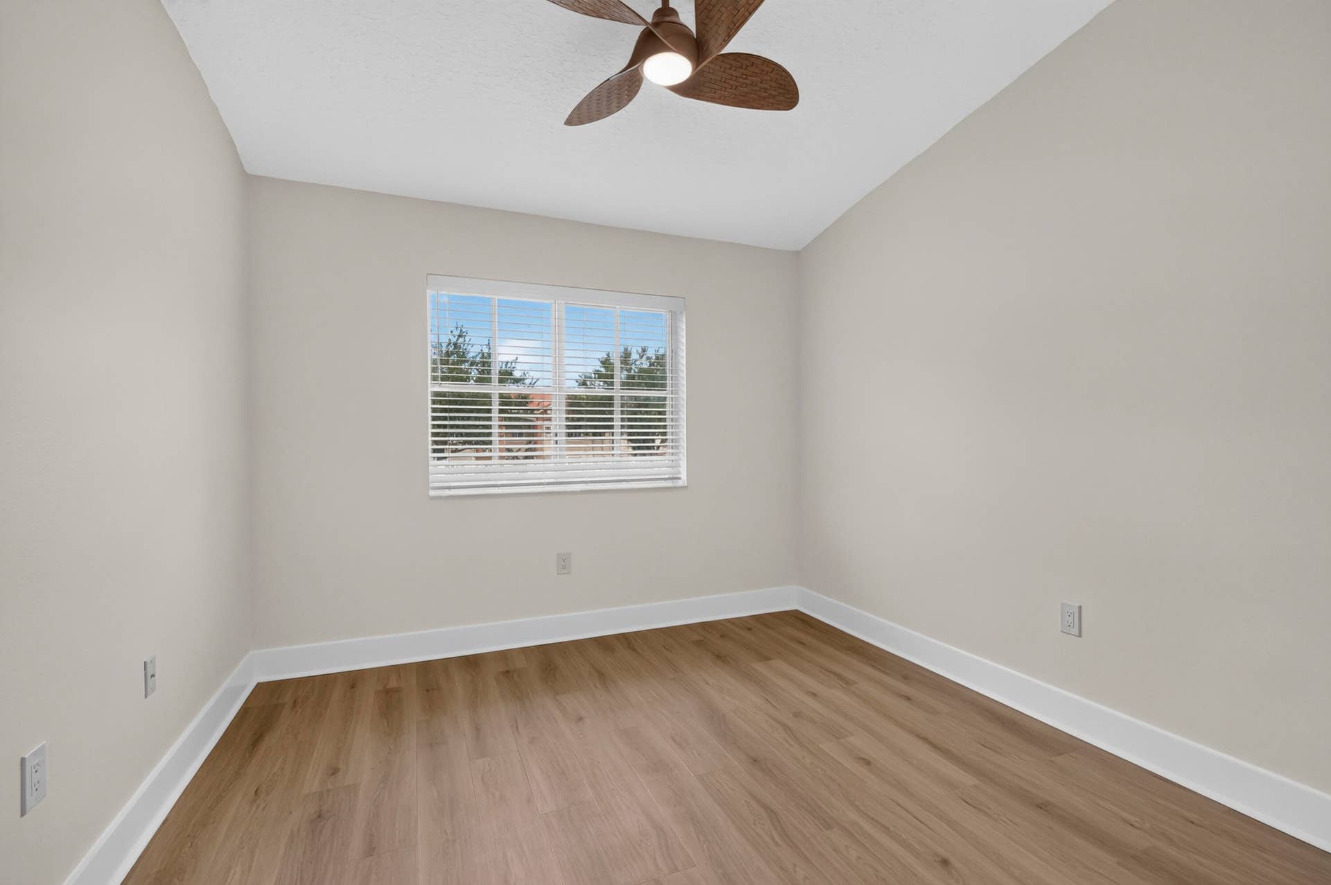 3496 BRIAR BAY Boulevard, #206, West Palm Beach, FL 33411 Room # 2