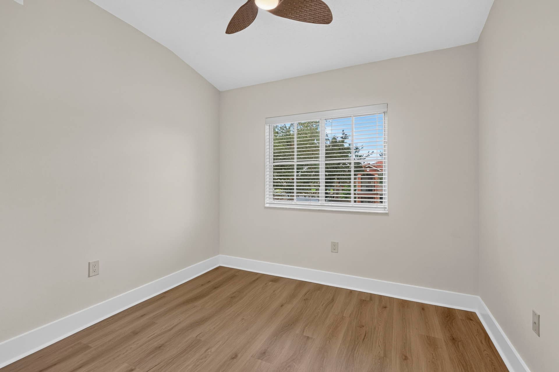 3496 BRIAR BAY Boulevard, #206, West Palm Beach, FL 33411 Room # 3
