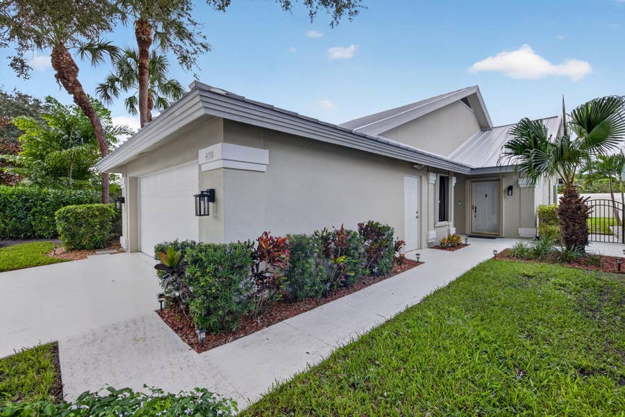 Property photo for 406 RIVER EDGE Road, Jupiter, FL