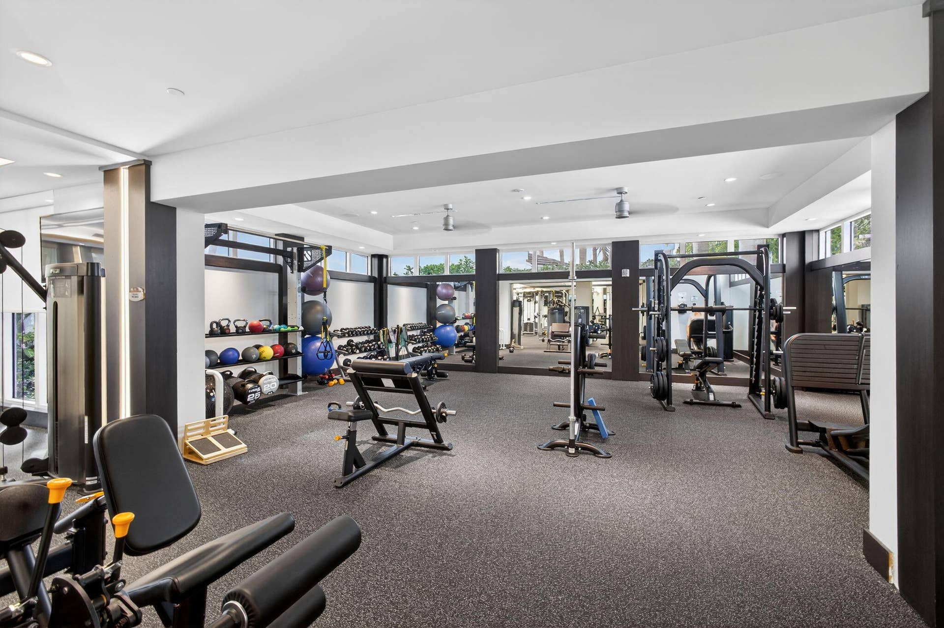 1 Water Club Way, #503, North Palm Beach, FL 33408 Dedicated Sunlit fitness center features recessed lighting and ceiling fans, steam room, saunas, showers , lockers and dressing areas