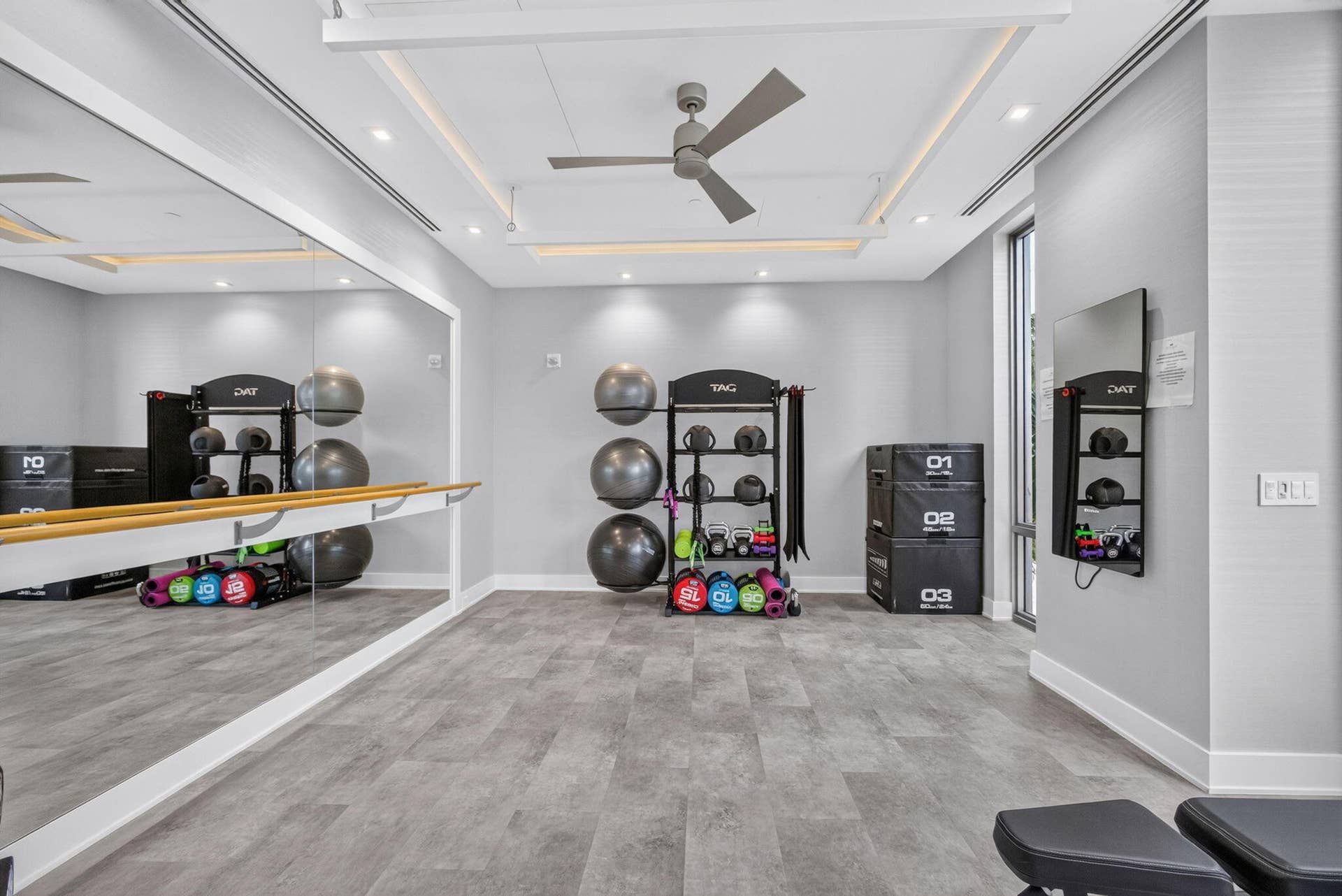 1 Water Club Way, #503, North Palm Beach, FL 33408 Fabulous, immaculate and very updated exercise room in the Fitness Room