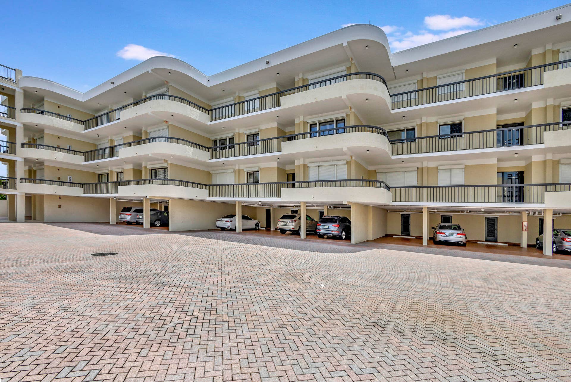 Royal Homestead Condo