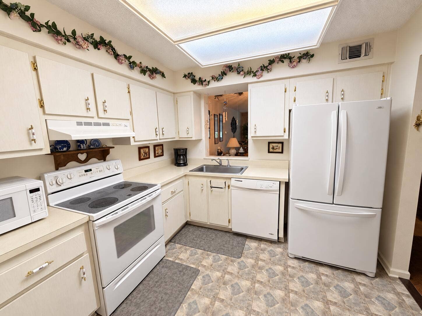4570 NW 18th Avenue, #206, Deerfield Beach, FL 33064 4827A597-51E6-4DDC-B232-64EBCB6B0309