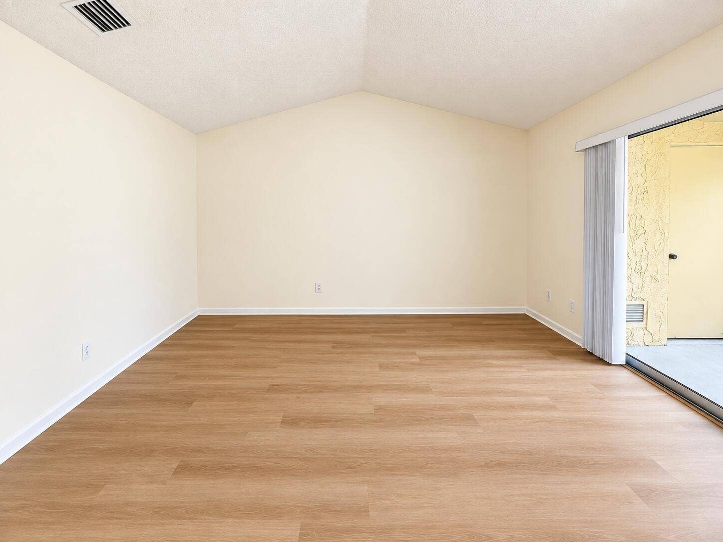 1172 CORAL CLUB Drive, #1172, Coral Springs, FL 33071 3038BC6C-6A6F-4B8B-85E9-E926D164D705