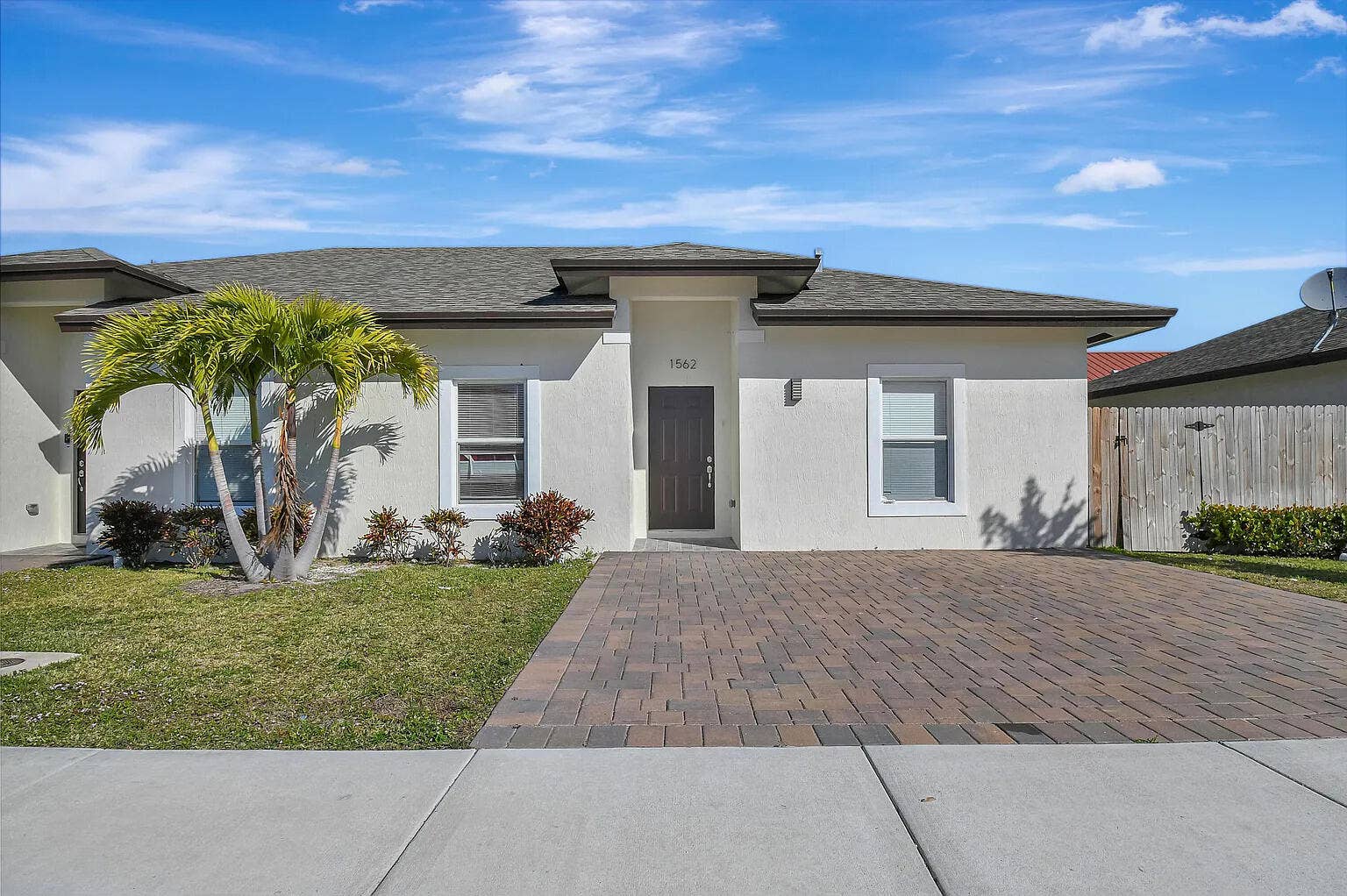 1562 W 26th Court, Riviera Beach, FL 33404 1566 W 26th Ct-15