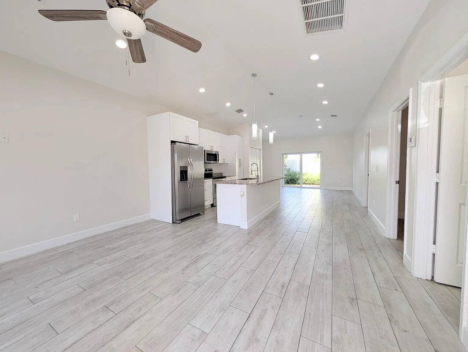 1562 W 26th Court, Riviera Beach, FL 33404 1566 W 26th Ct-8
