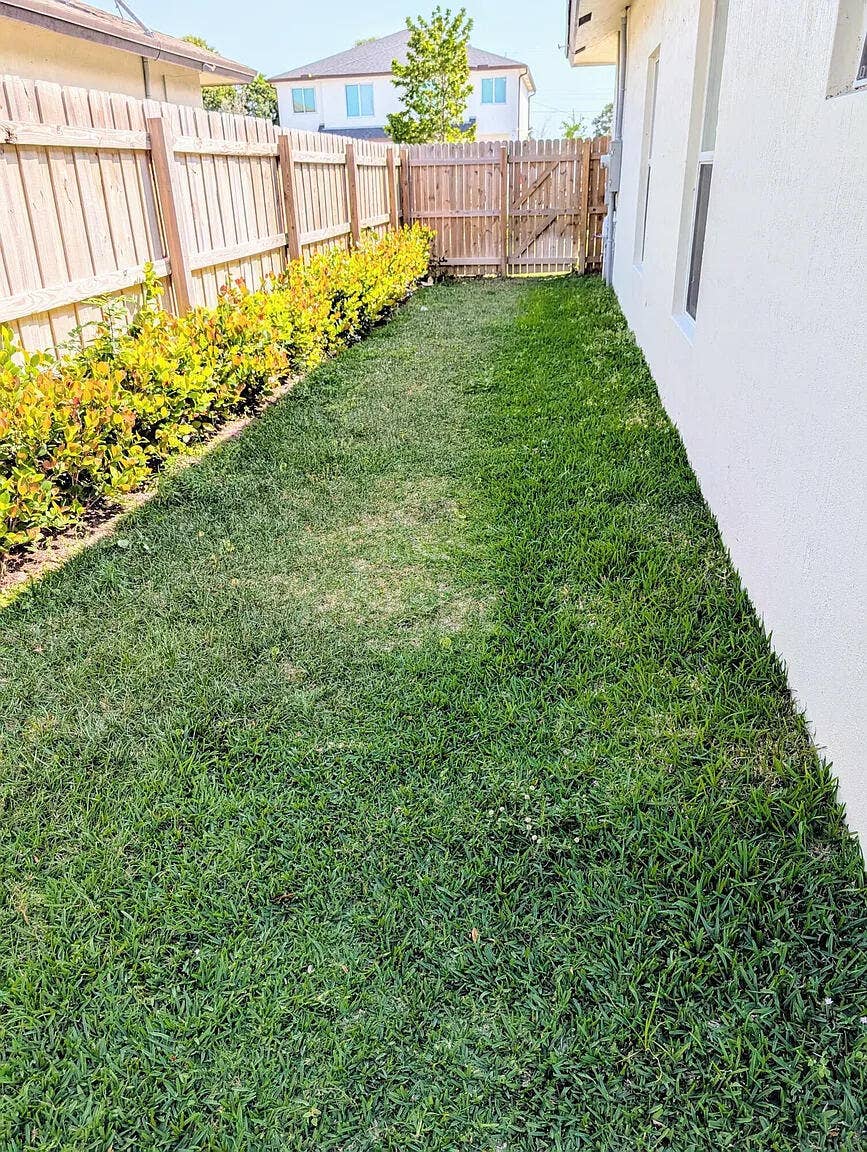 1562 W 26th Court, Riviera Beach, FL 33404 1566 W 26th Ct-12