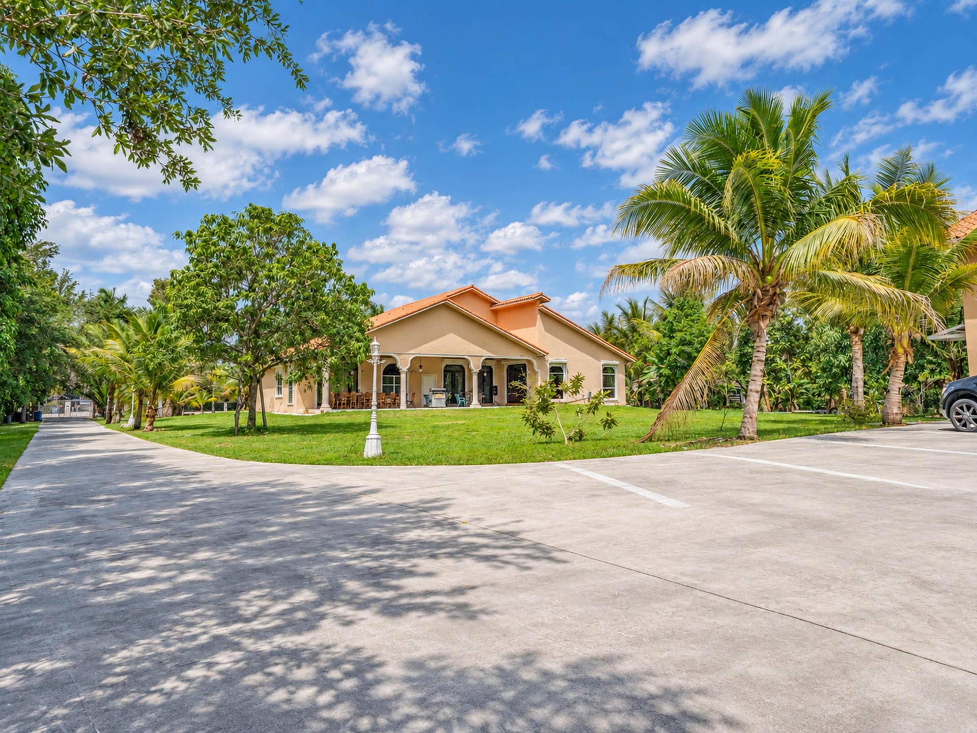 14630 LURAY Road, Southwest Ranches, FL 33330 Driveway Backyard