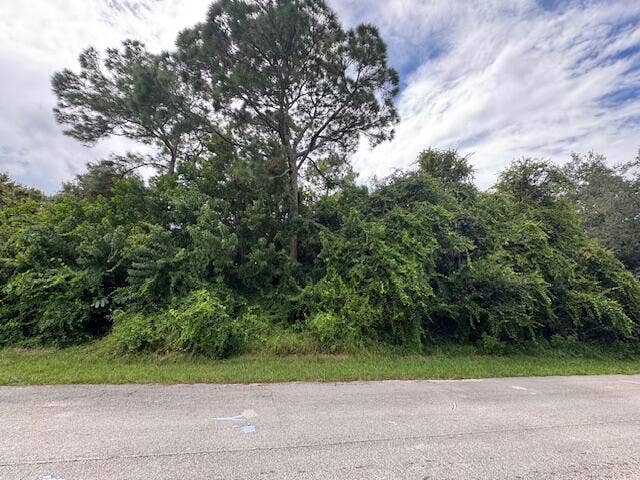 Property photo for 5807 Shannon Drive, Fort Pierce, FL