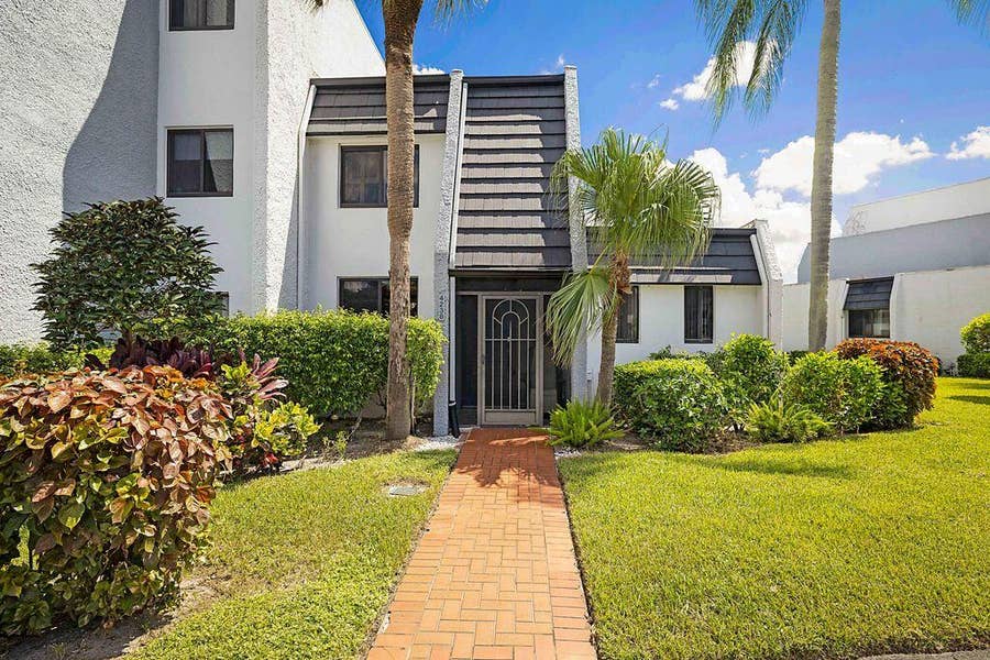 Property photo for 4238 Deste Court, Lake Worth, FL