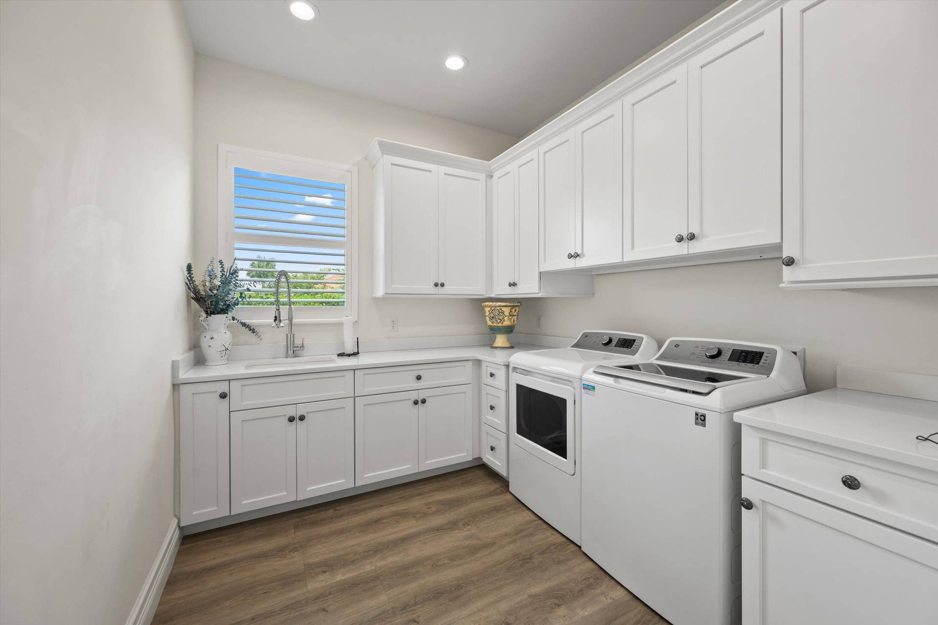 843 STALLION Drive, Loxahatchee, FL 33470 Utility room