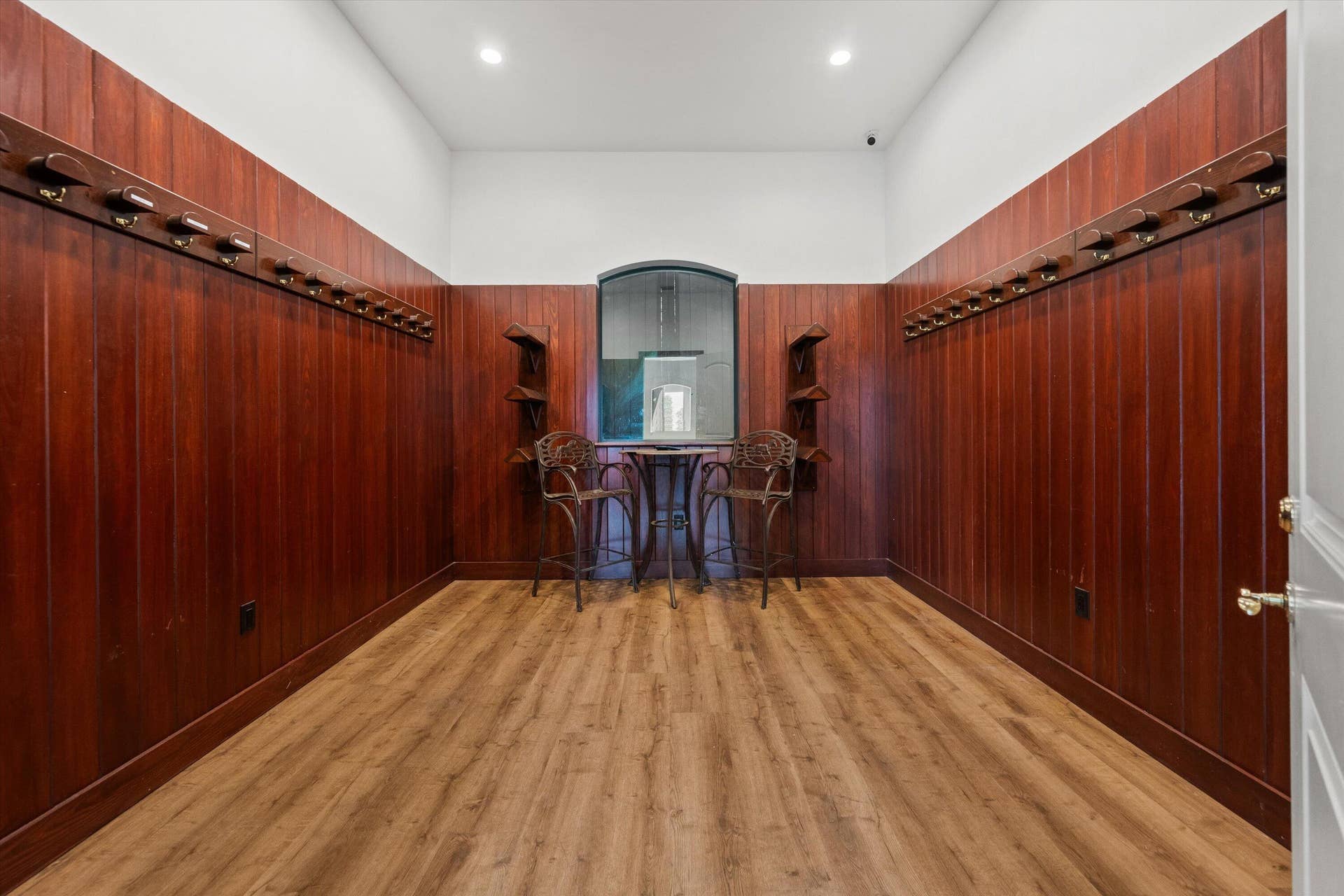 843 STALLION Drive, Loxahatchee, FL 33470 Large tack room