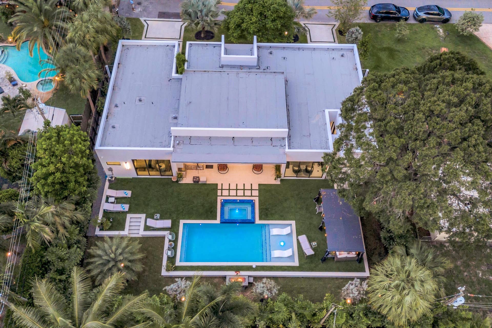 215 NE 28TH Court, Wilton Manors, FL 33334 215 NE 28TH CT--3 (2)