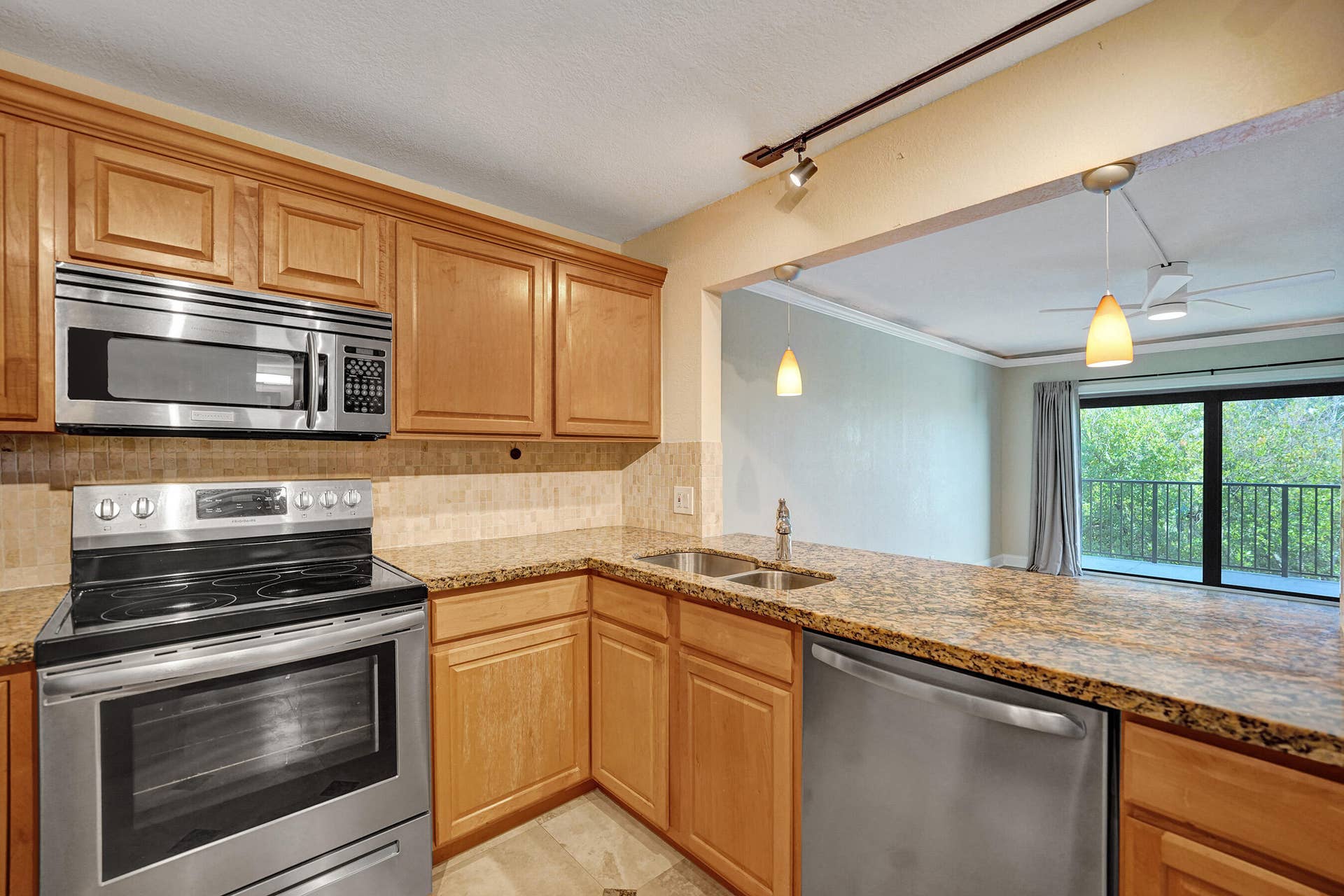 1000 RIVER REACH Drive, #506, Fort Lauderdale, FL 33315 DSC07703