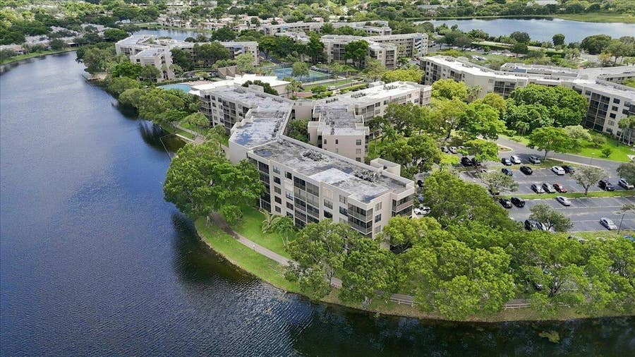 Property photo for 1100 COLONY POINT Circle, #121, Pembroke Pines, FL