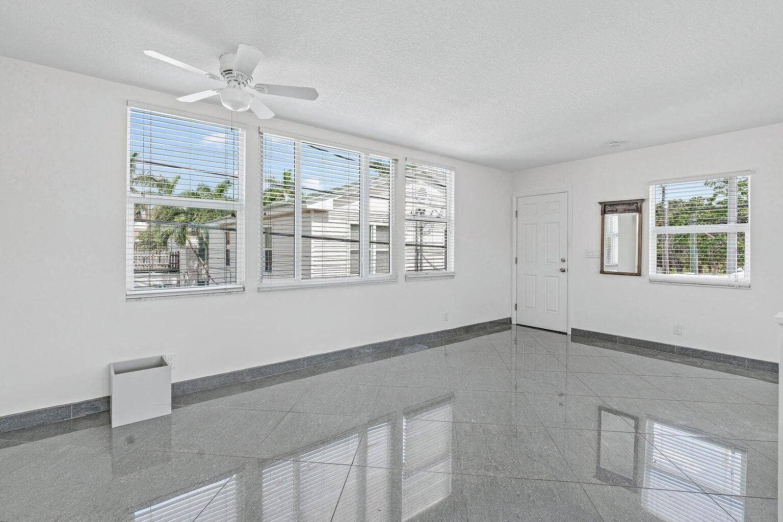 3709 S Olive Avenue, #301 Central Dr, West Palm Beach, FL 33405 20250501153025175060000000-o