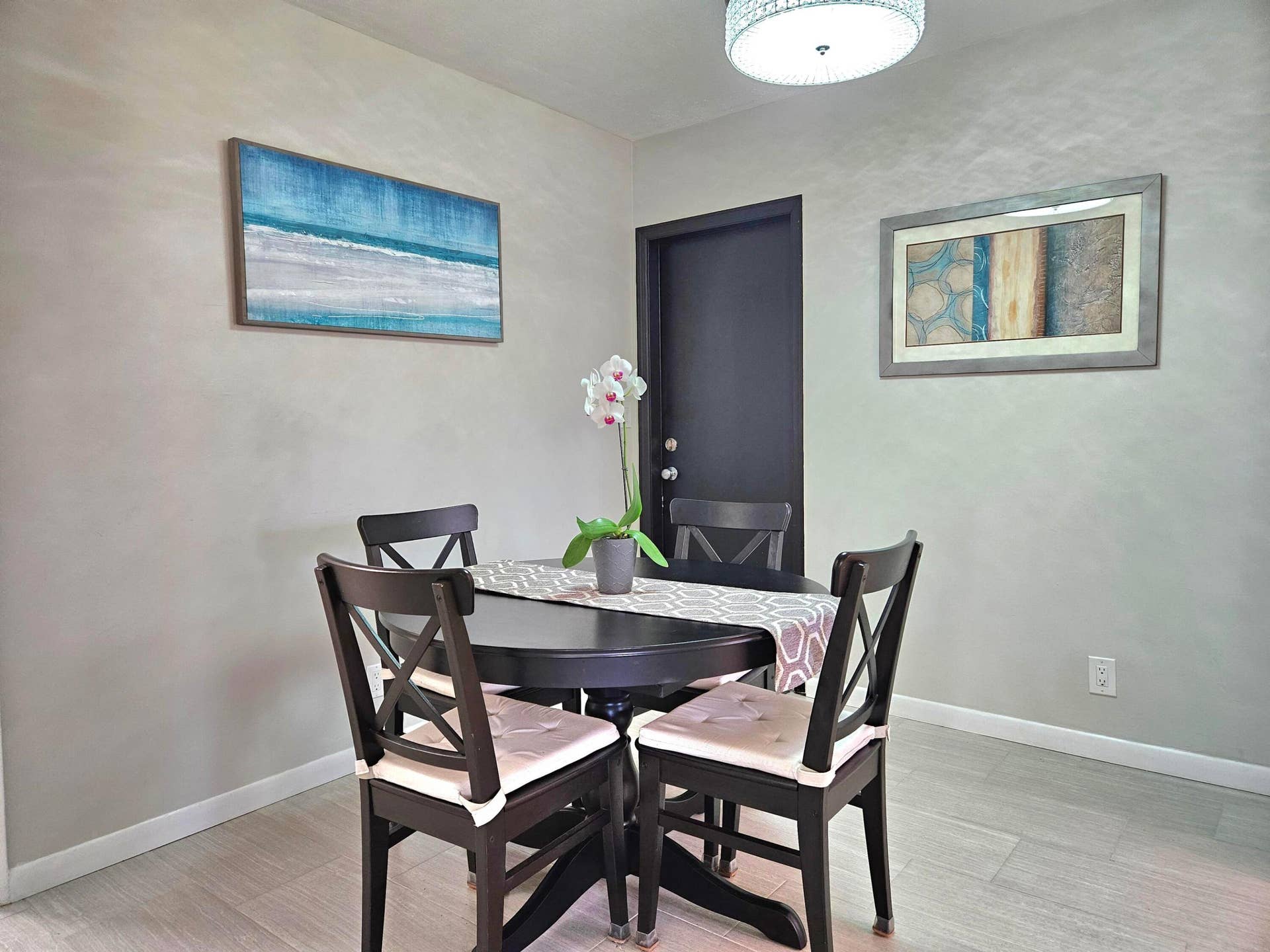 DINING ROOM AREA