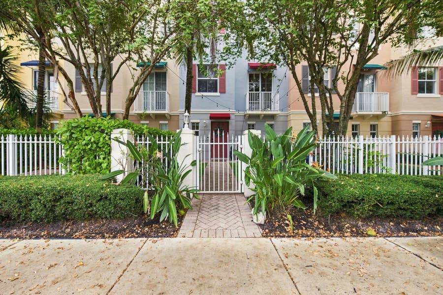 Property photo for 506 NE 7TH Avenue, #1, Fort Lauderdale, FL