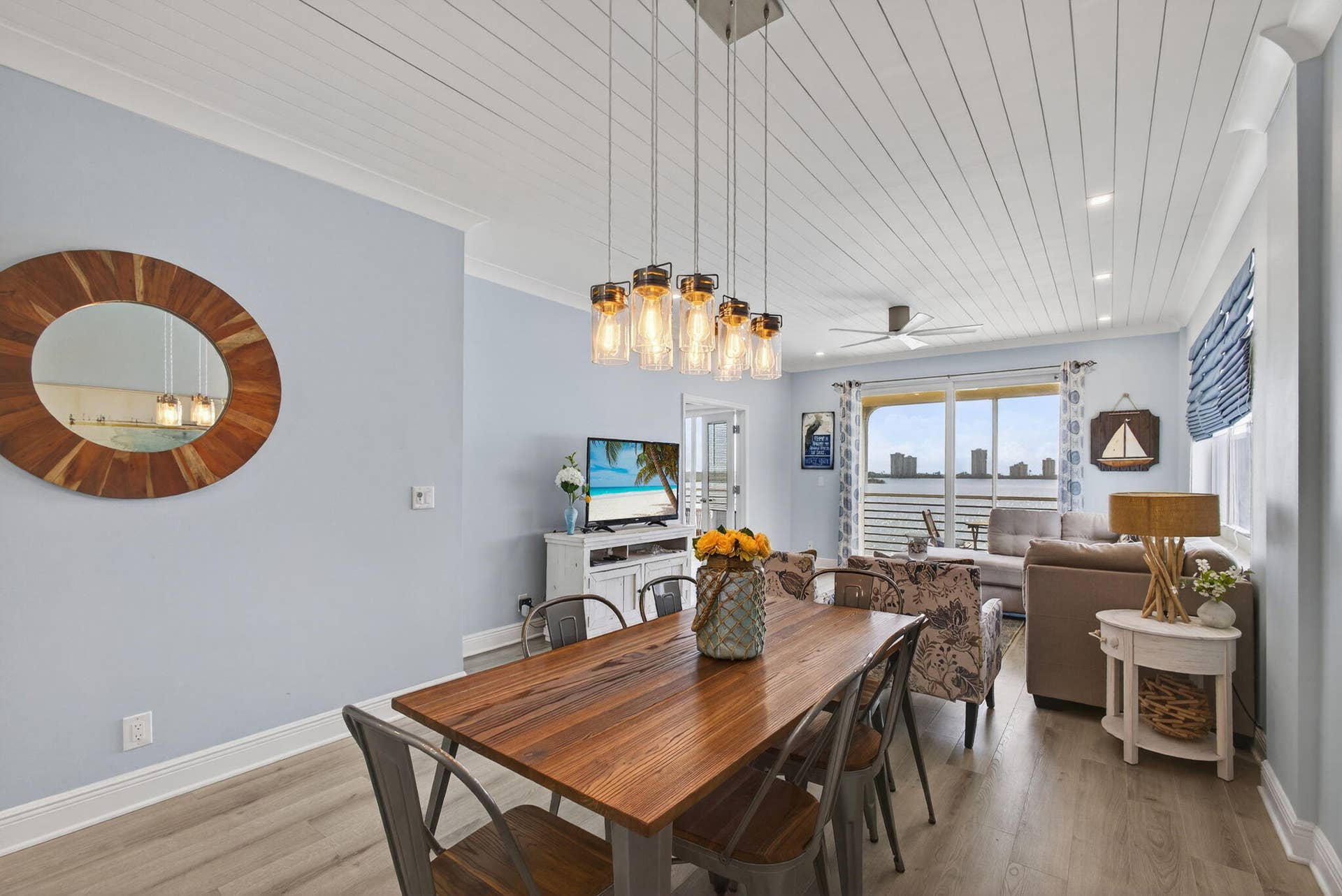 105 Paradise Harbour Boulevard, #501, North Palm Beach, FL 33408 Dining