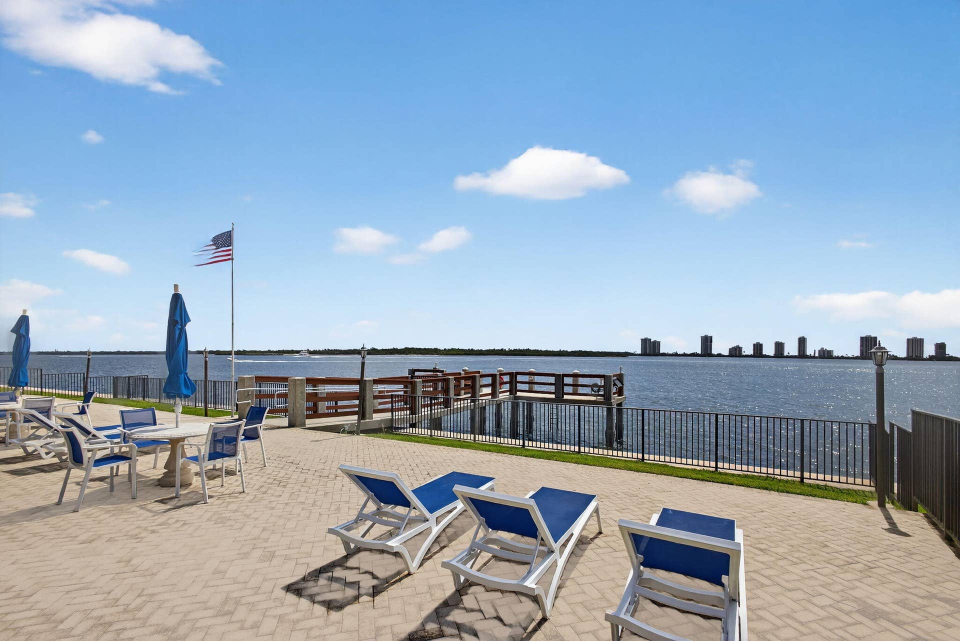 105 Paradise Harbour Boulevard, #501, North Palm Beach, FL 33408 Pool