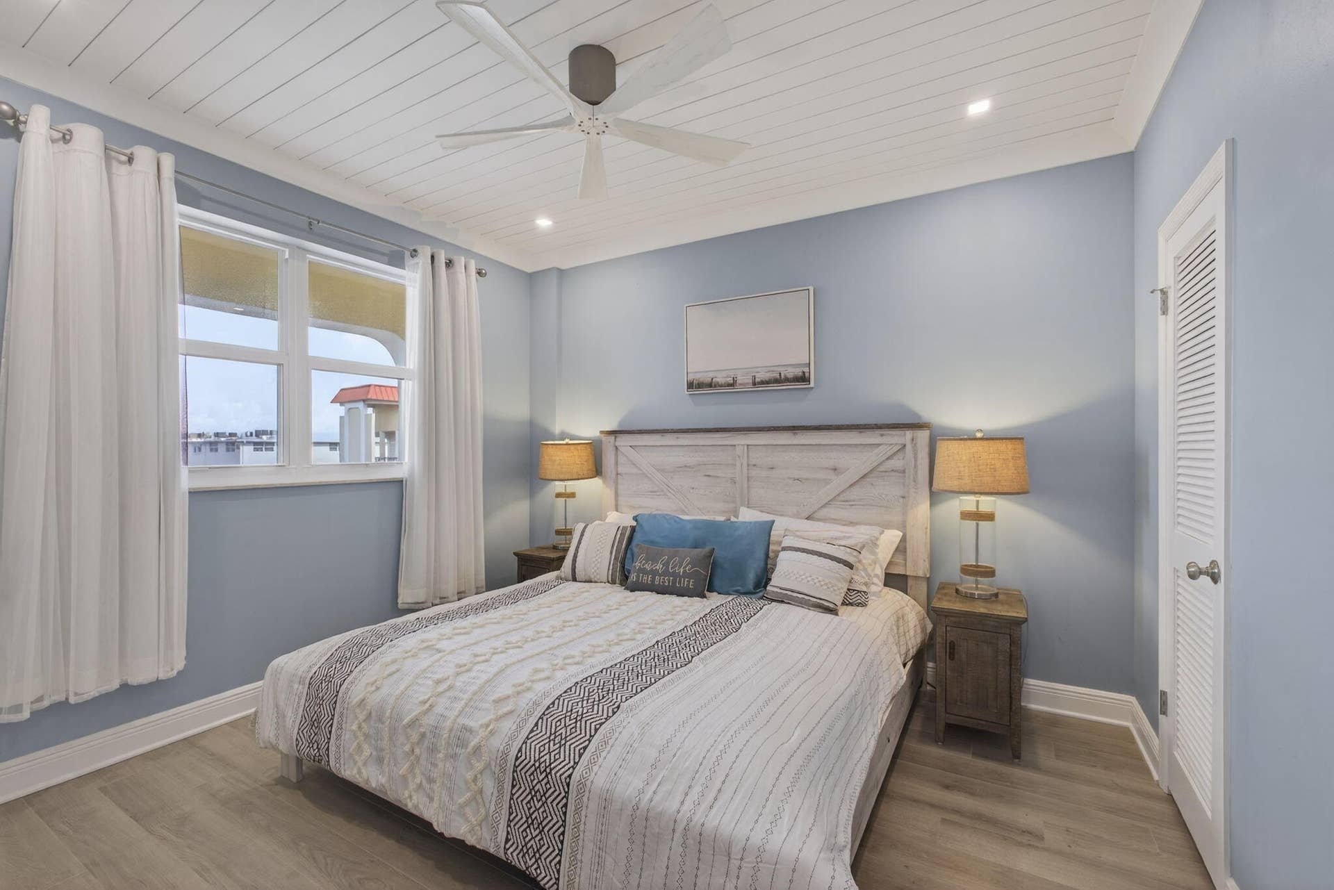 105 Paradise Harbour Boulevard, #501, North Palm Beach, FL 33408 Guest Bedroom