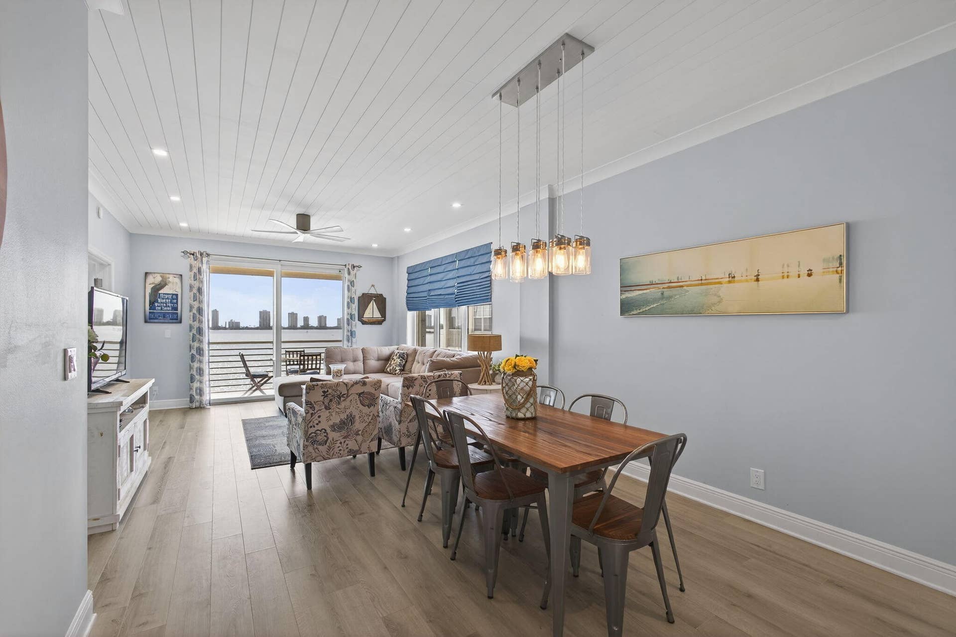 105 Paradise Harbour Boulevard, #501, North Palm Beach, FL 33408 Dining