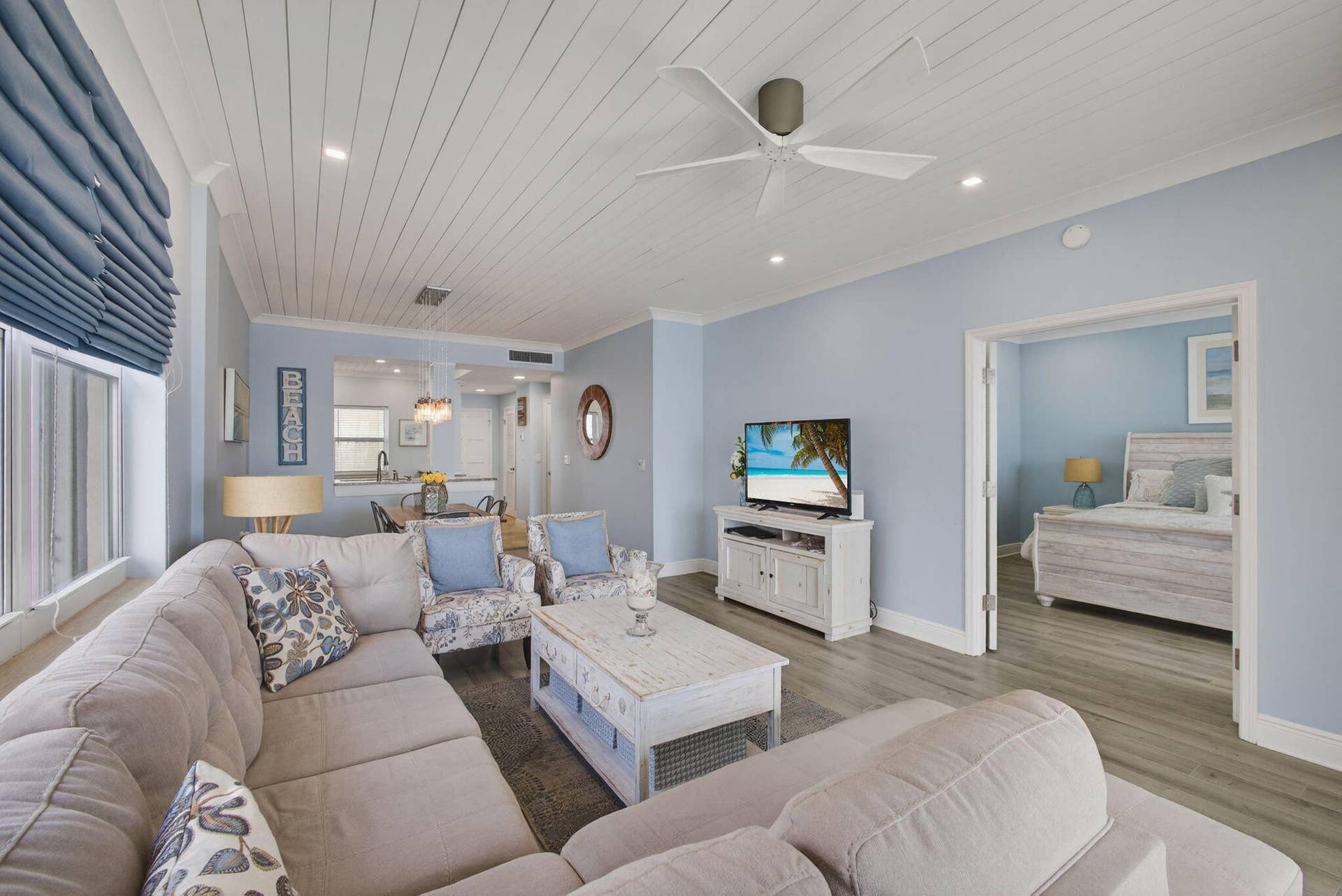 105 Paradise Harbour Boulevard, #501, North Palm Beach, FL 33408 Living