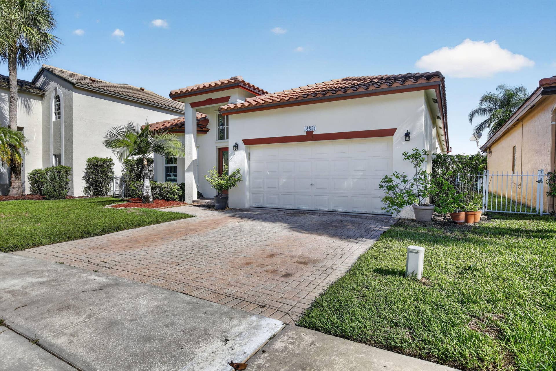 15891 SW 14TH Street, Pembroke Pines, FL 33027 3-web-or-mls-_A7A6867