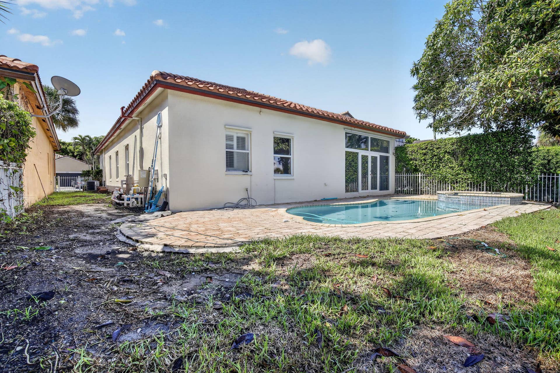 15891 SW 14TH Street, Pembroke Pines, FL 33027 40-web-or-mls-_A7A7050